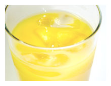 元氣大豆21とオレンジジュースを使ったドリンクレシピ「オレンジジュース割り」